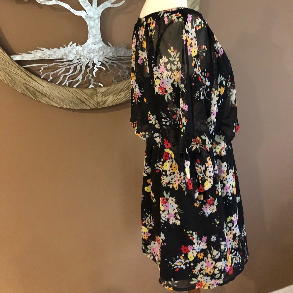 Express Floral Dress - Picture 3 of 5